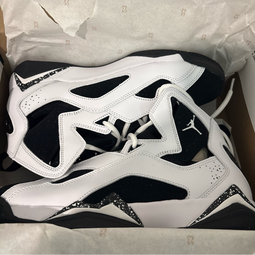 Jordan True Flight- White and Black